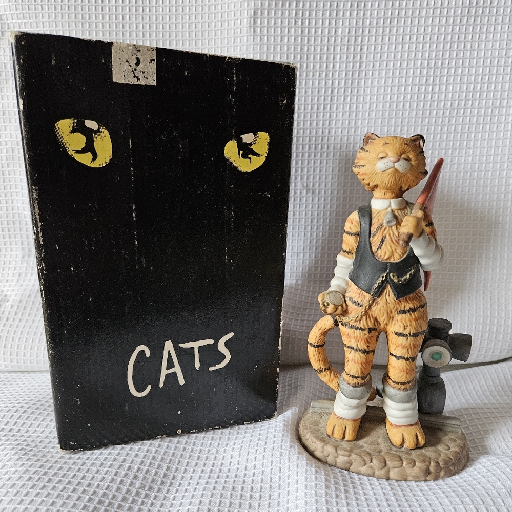 1983 Cats musical collectible